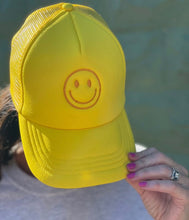 Load image into Gallery viewer, Yellow Smiley Hat