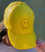 Load image into Gallery viewer, Yellow Smiley Hat