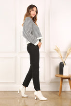 Load image into Gallery viewer, Herringbone Pattern Crew Neck Sweater